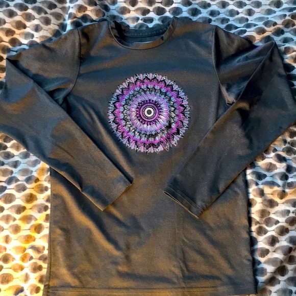 UV protective long sleeve - Picture 2 of 8